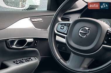 Внедорожник / Кроссовер Volvo XC90 2022 в 