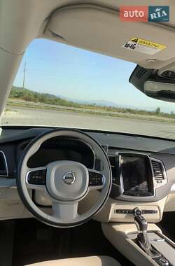 Внедорожник / Кроссовер Volvo XC90 2021 в 