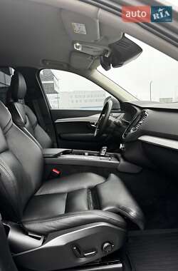 Позашляховик / Кросовер Volvo XC90 2021 в 