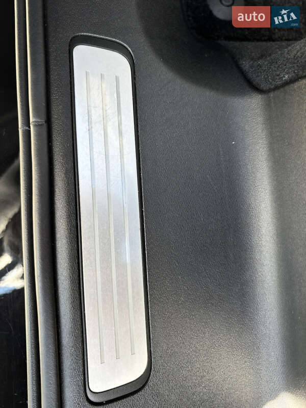 Позашляховик / Кросовер Volvo XC90 2017 в Києві