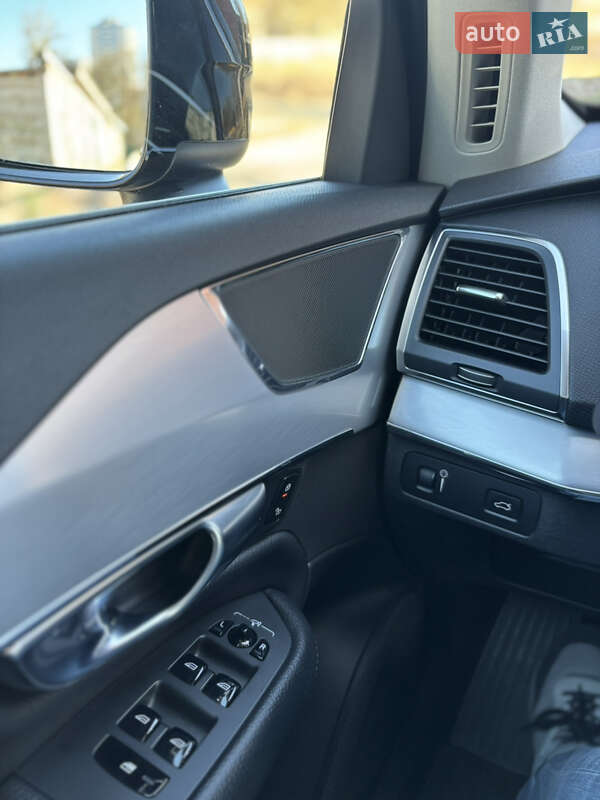 Позашляховик / Кросовер Volvo XC90 2017 в Києві