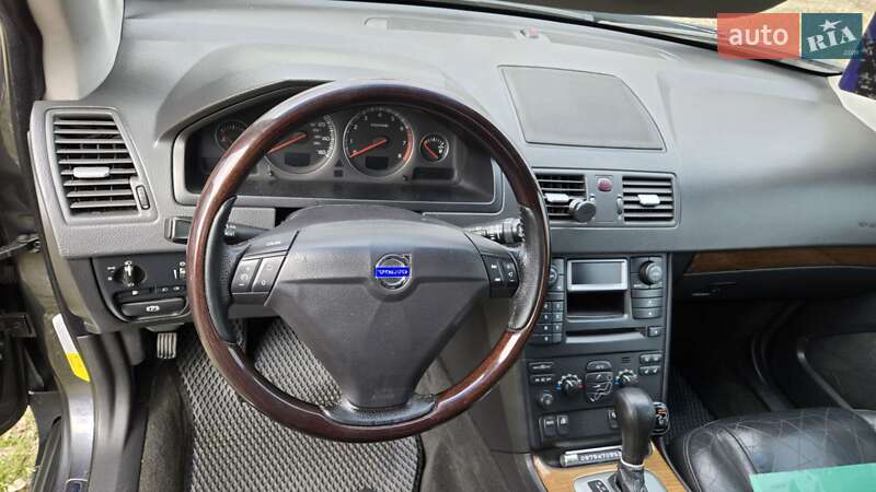 Внедорожник / Кроссовер Volvo XC90 2006 в Киеве
