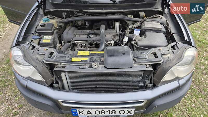 Внедорожник / Кроссовер Volvo XC90 2006 в Киеве