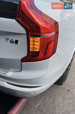 Внедорожник / Кроссовер Volvo XC90 2018 в 