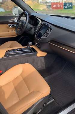 Внедорожник / Кроссовер Volvo XC90 2018 в 