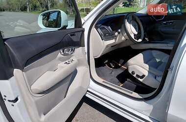 Внедорожник / Кроссовер Volvo XC90 2020 в 