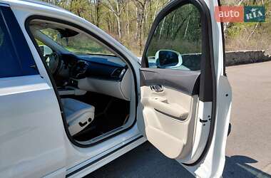 Внедорожник / Кроссовер Volvo XC90 2020 в 