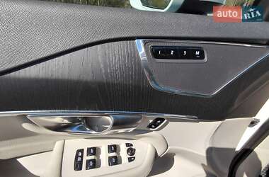 Внедорожник / Кроссовер Volvo XC90 2020 в 