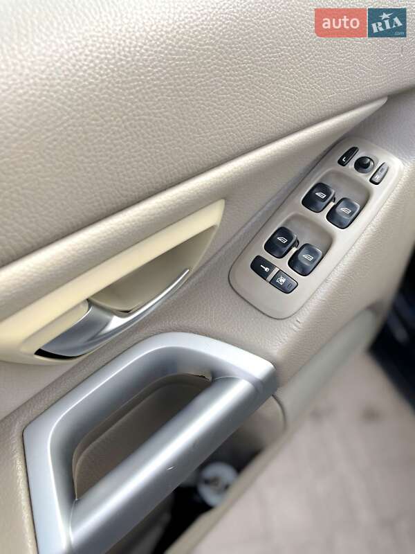 Позашляховик / Кросовер Volvo XC90 2004 в Бурштині