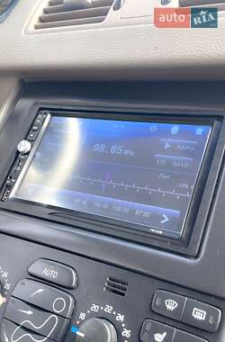 Внедорожник / Кроссовер Volvo XC90 2004 в 
