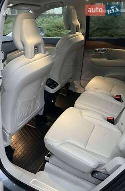 Внедорожник / Кроссовер Volvo XC90 2018 в 
