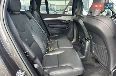 Внедорожник / Кроссовер Volvo XC90 2022 в 