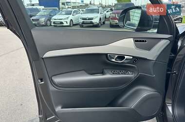 Внедорожник / Кроссовер Volvo XC90 2022 в 