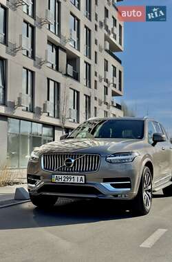 Позашляховик / Кросовер Volvo XC90 2020 в 