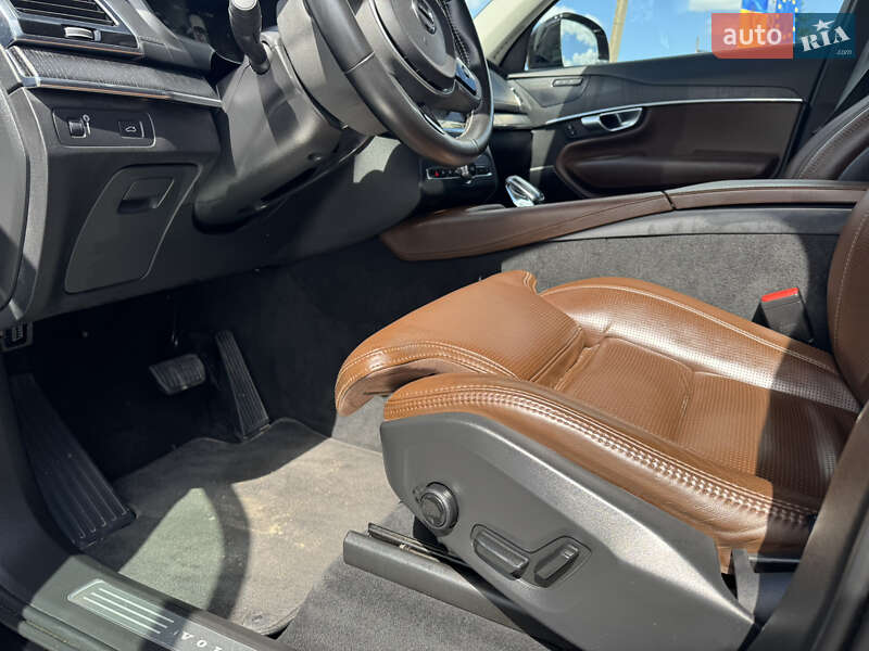 Внедорожник / Кроссовер Volvo XC90 2020 в Стрые