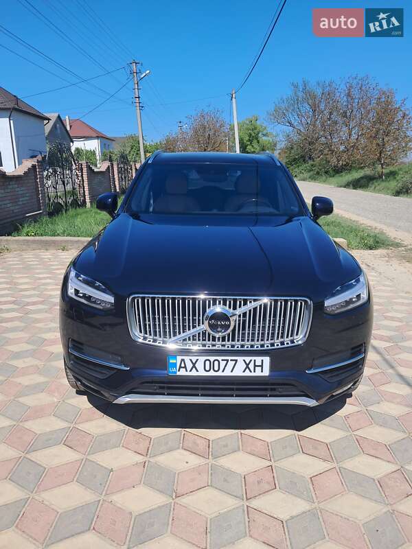 Позашляховик / Кросовер Volvo XC90 2016 в 