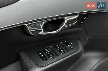 Внедорожник / Кроссовер Volvo XC90 2016 в 