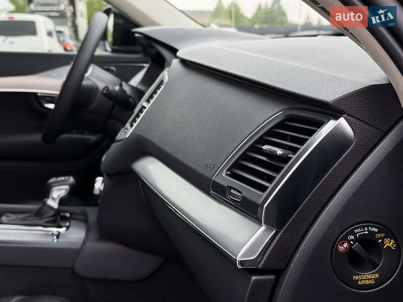 Позашляховик / Кросовер Volvo XC90 2016 в Луцьку
