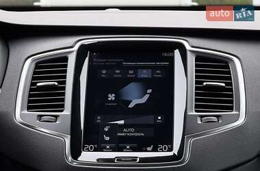 Внедорожник / Кроссовер Volvo XC90 2016 в 