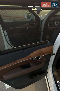 Внедорожник / Кроссовер Volvo XC90 2020 в 