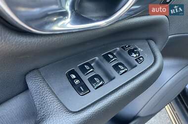 Внедорожник / Кроссовер Volvo XC90 2015 в 