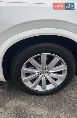 Позашляховик / Кросовер Volvo XC90 2015 в 