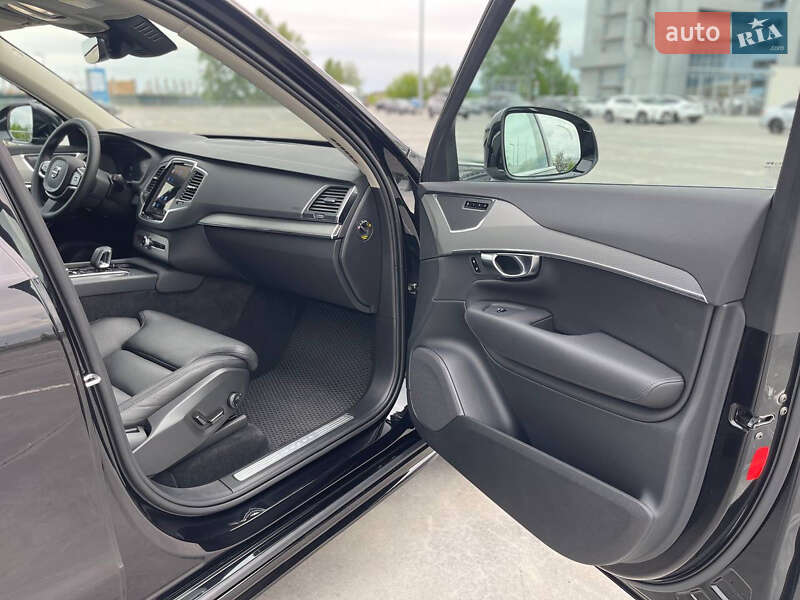 Внедорожник / Кроссовер Volvo XC90 2022 в Киеве