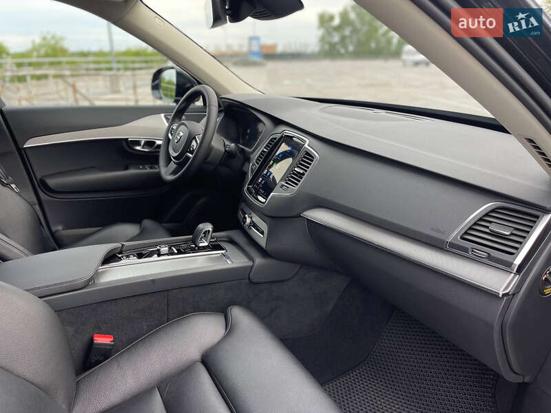 Внедорожник / Кроссовер Volvo XC90 2022 в Киеве