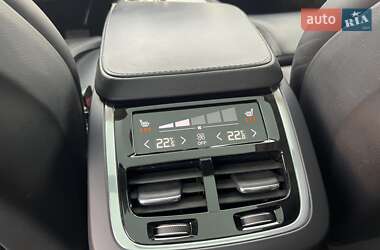 Позашляховик / Кросовер Volvo XC90 2015 в 