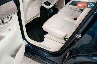 Внедорожник / Кроссовер Volvo XC90 2022 в 