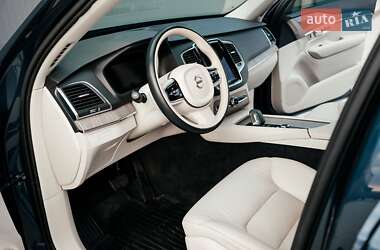 Внедорожник / Кроссовер Volvo XC90 2022 в 