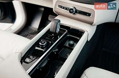 Внедорожник / Кроссовер Volvo XC90 2022 в 