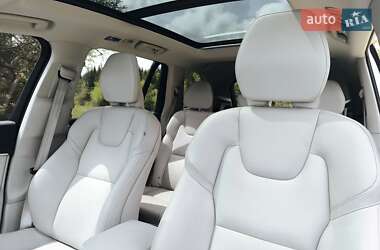 Позашляховик / Кросовер Volvo XC90 2019 в 
