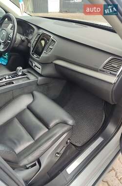 Позашляховик / Кросовер Volvo XC90 2022 в 