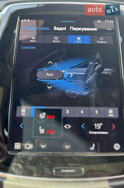 Позашляховик / Кросовер Volvo XC90 2022 в 