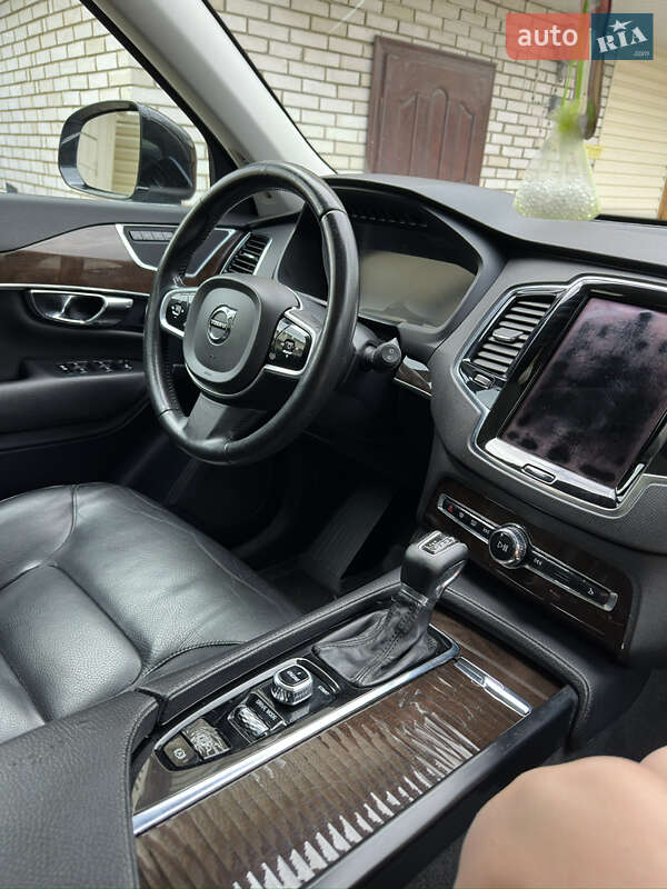 Внедорожник / Кроссовер Volvo XC90 2016 в Перегинском