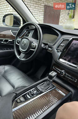 Позашляховик / Кросовер Volvo XC90 2016 в 
