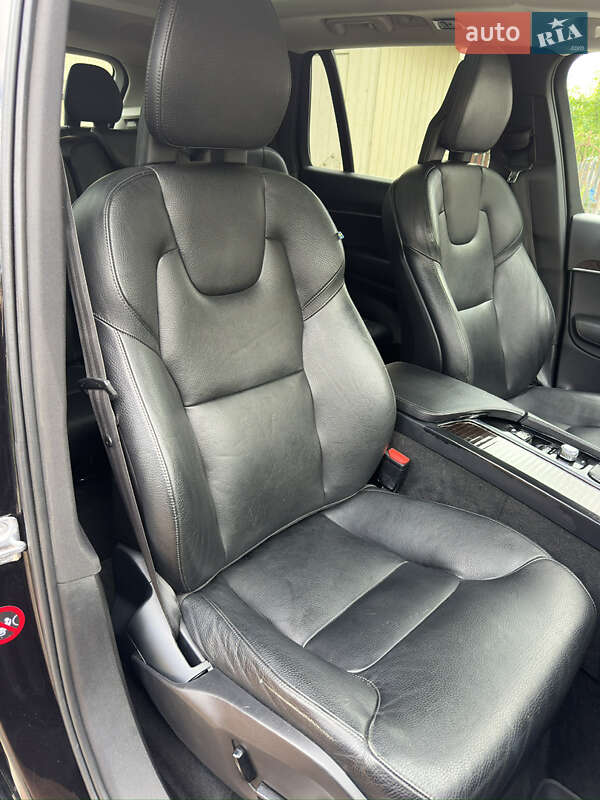 Внедорожник / Кроссовер Volvo XC90 2016 в Перегинском