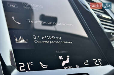Внедорожник / Кроссовер Volvo XC90 2019 в 