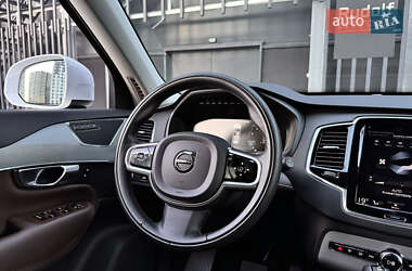 Внедорожник / Кроссовер Volvo XC90 2019 в 
