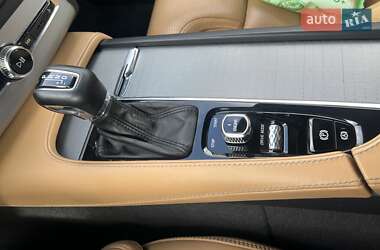 Внедорожник / Кроссовер Volvo XC90 2015 в 