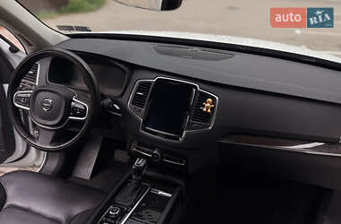 Позашляховик / Кросовер Volvo XC90 2019 в 