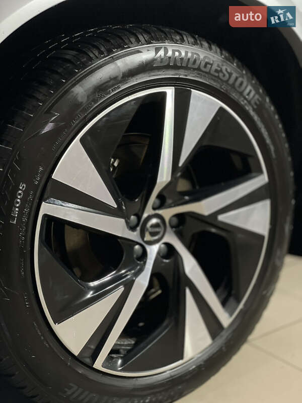 Внедорожник / Кроссовер Volvo XC90 2020 в Киеве фото 21 Внедорожник / Кроссовер Volvo XC90 2020 в Киеве