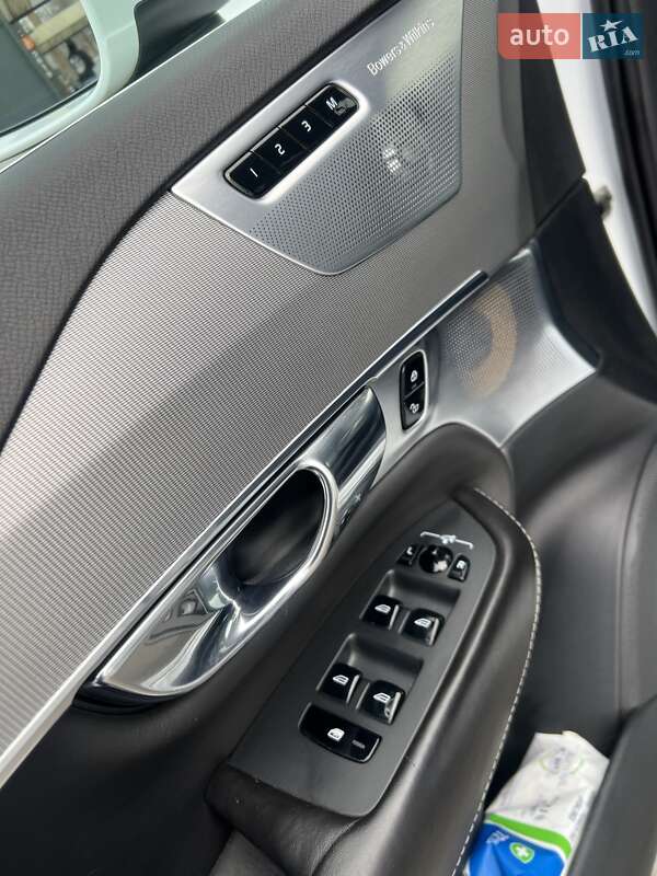 Внедорожник / Кроссовер Volvo XC90 2015 в Черновцах