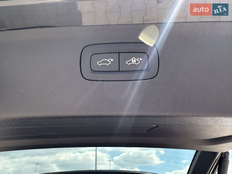 Внедорожник / Кроссовер Volvo XC90 2024 в Ужгороде