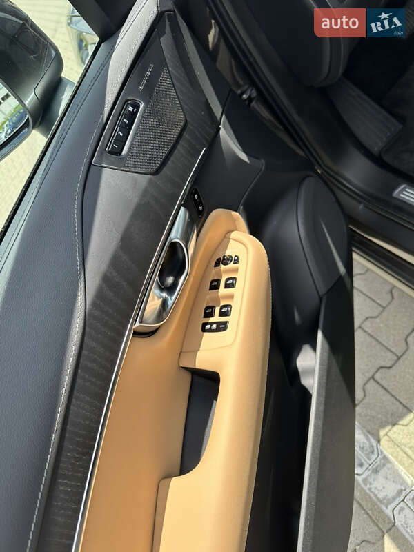 Внедорожник / Кроссовер Volvo XC90 2024 в Ужгороде