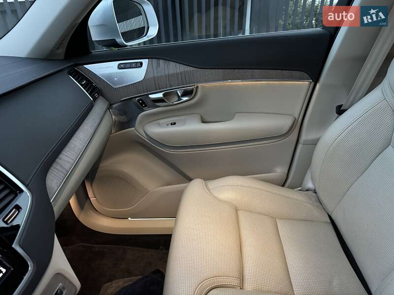 Позашляховик / Кросовер Volvo XC90 2021 в Києві