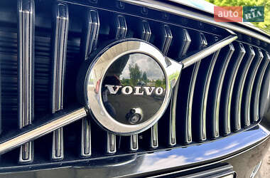 Позашляховик / Кросовер Volvo XC90 2020 в 