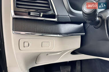 Позашляховик / Кросовер Volvo XC90 2020 в 