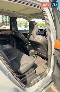 Внедорожник / Кроссовер Volvo XC90 2024 в 